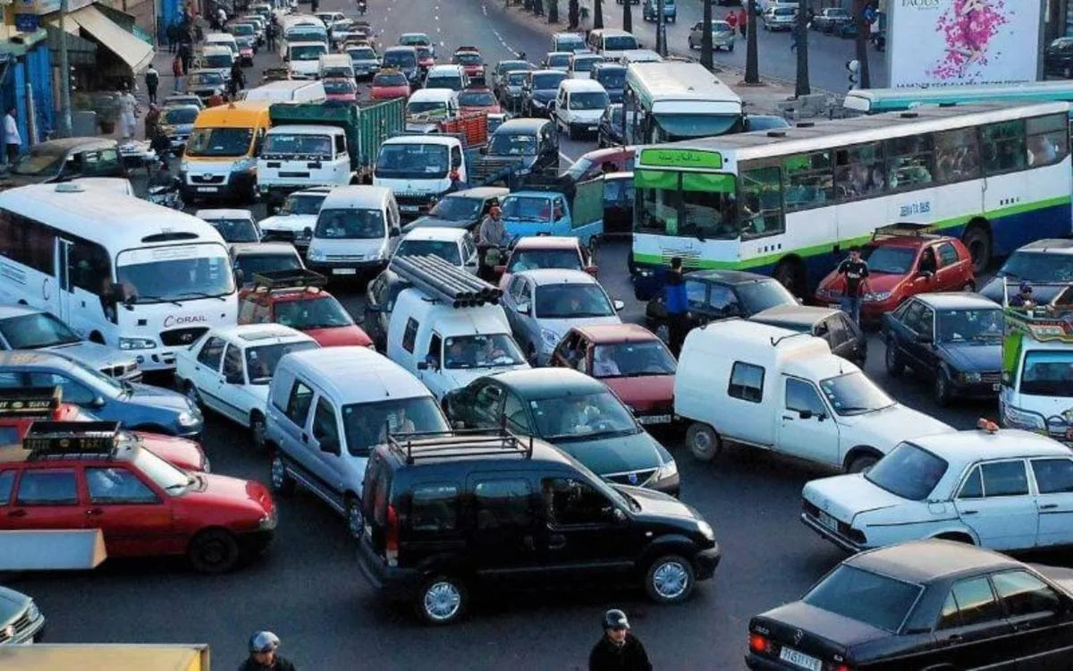 Los automovilistas marroquíes sufren el bloqueo del estrecho de Ormuz