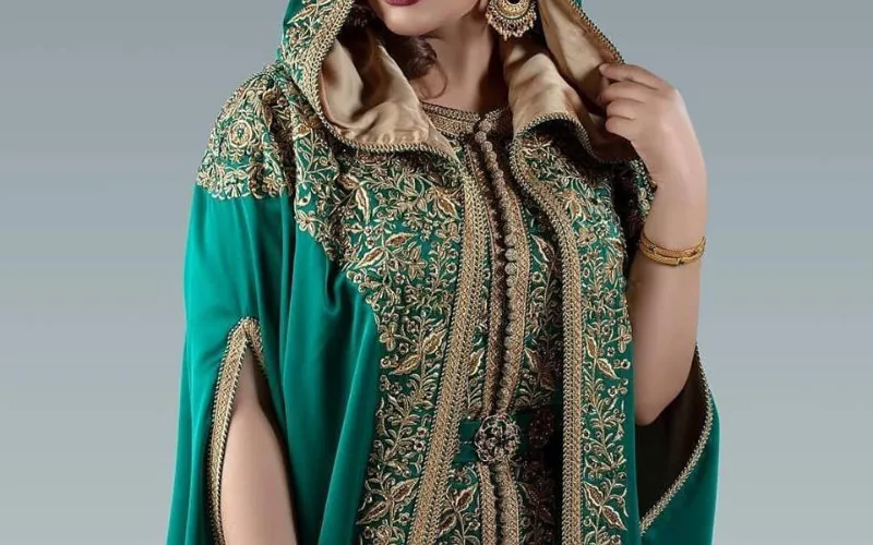 El caftan marroquí conquista la Cumbre de Moda BRICS+ en Moscú : fusión de tradición y glamour