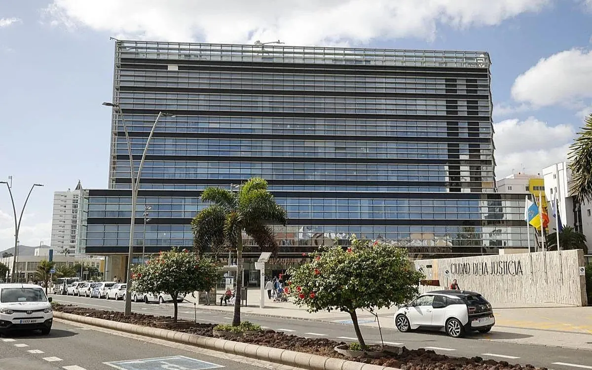 Canarias : 20 años de prisión contra un marroquí