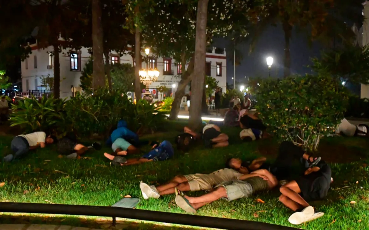 Ceuta : soñaban con el eldorado español, durmieron a la intemperie
