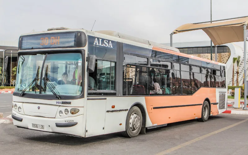 Crisis de movilidad en Marrakech : Estudiantes y residentes exigen mejoras urgentes en el transporte público
