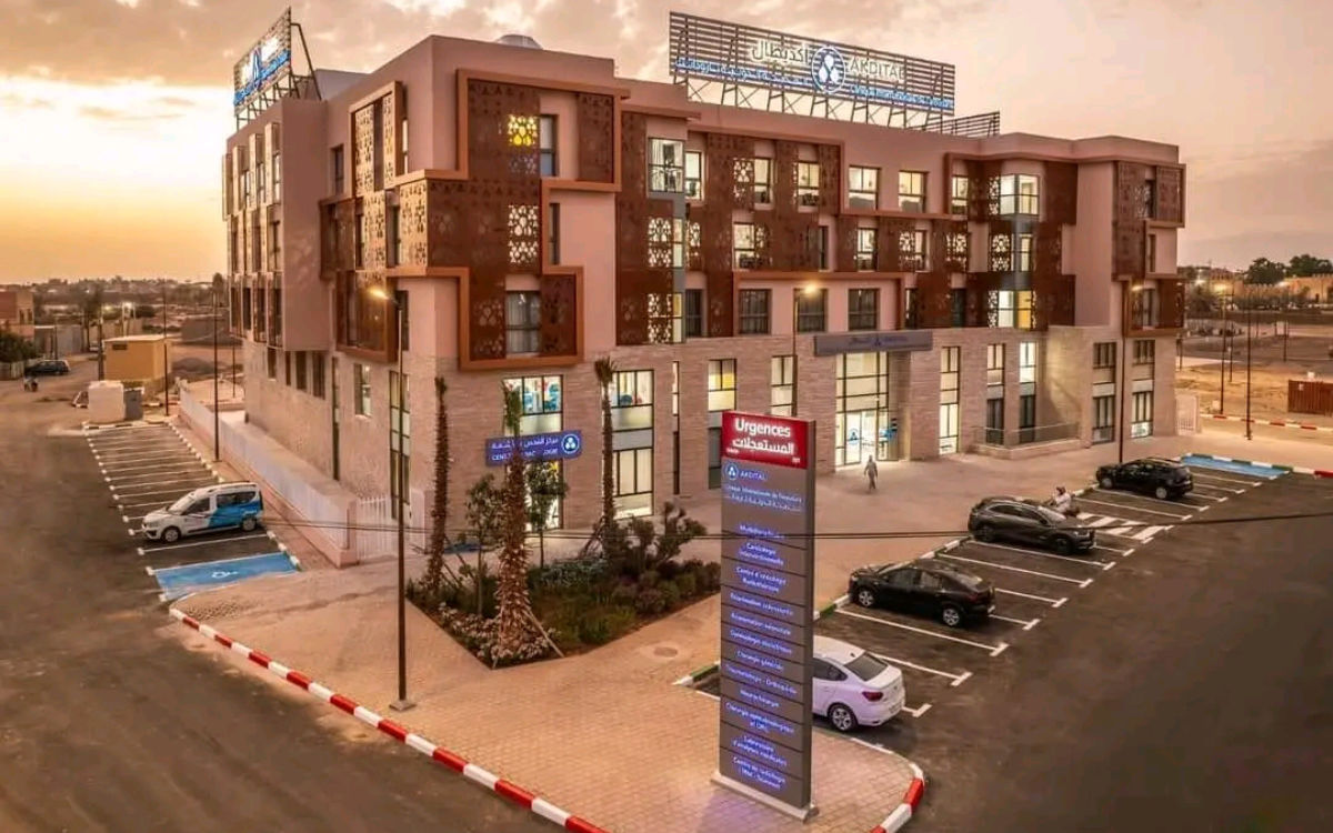 La crisis silenciosa : Hospitales públicos se desmoronan mientras clínicas privadas florecen en Marruecos