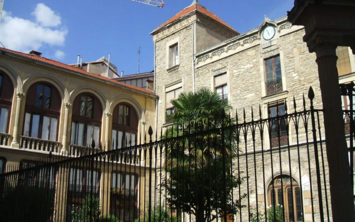 En España, una ciudad marroquí corre el riesgo de perder un palacio
