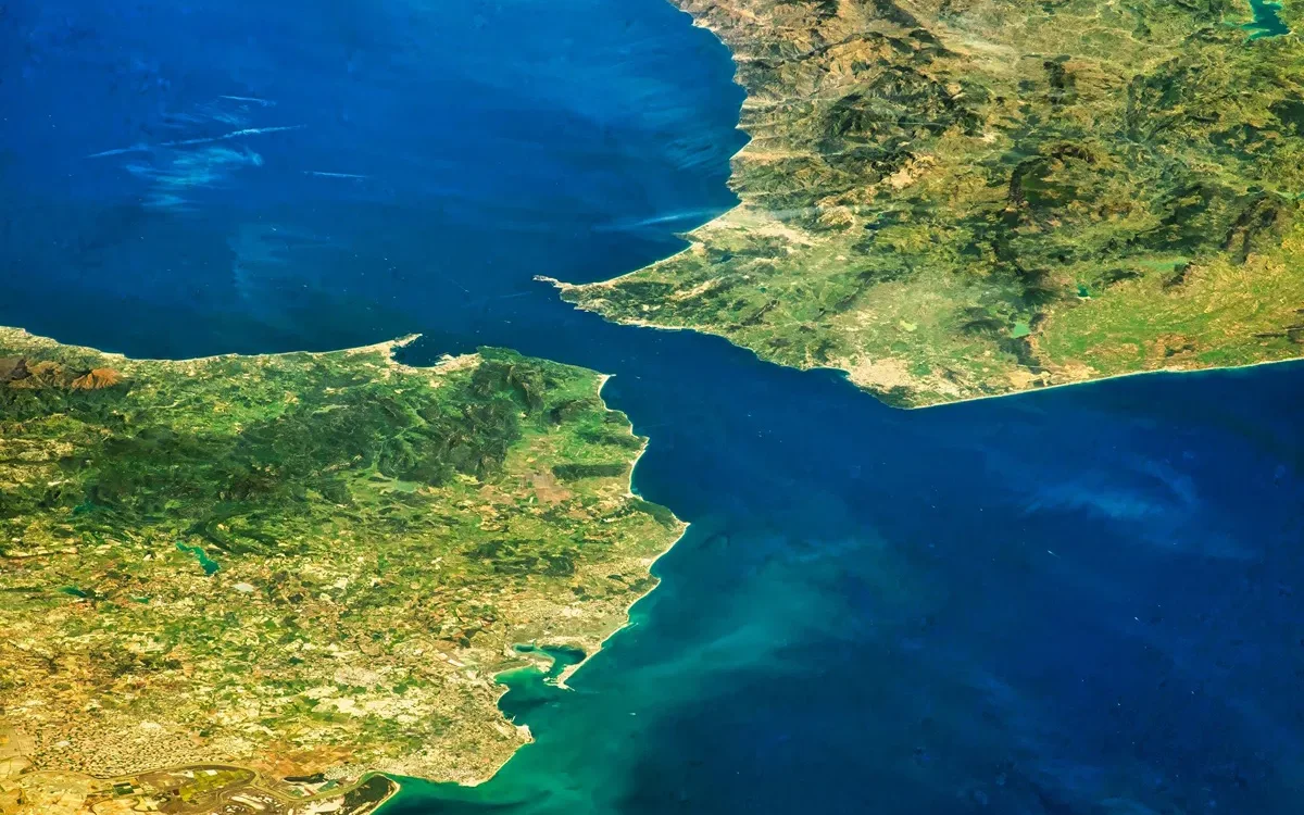 España y Marruecos se convertirán en uno solo, el Estrecho de Gibraltar se cerrará