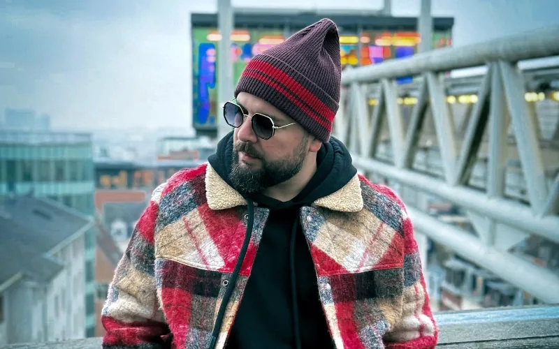 Estados Unidos niega entrada al cantante marroquí Douzi : Concierto en Harvard cancelado