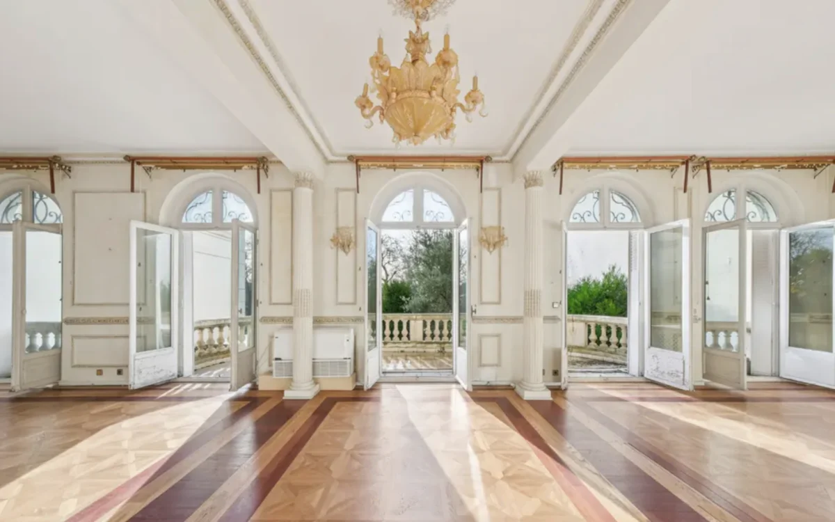 La familia real marroquí vende dos propiedades de lujo en París