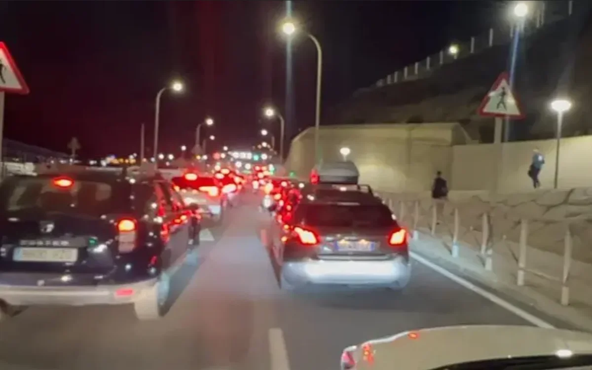 Frontera Marruecos–Ceuta : parálisis total y exasperación
