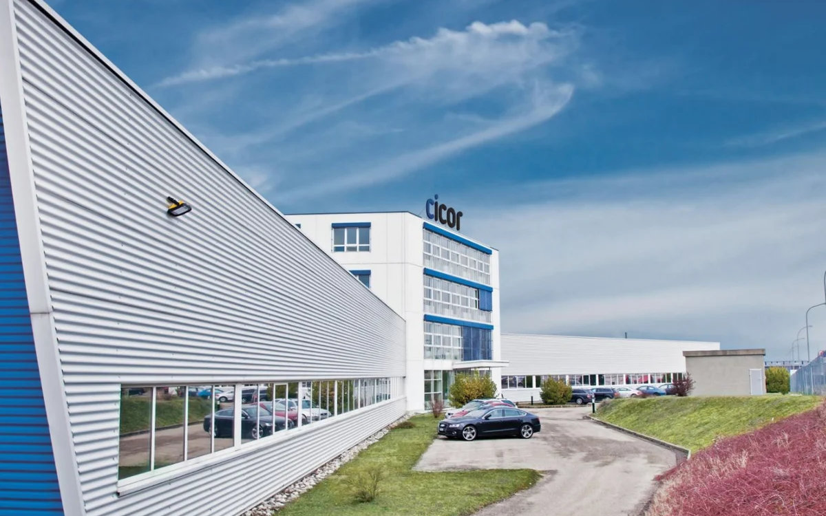El grupo suizo Cicor adquiere dos plantas de Valtronic en Estados Unidos y Marruecos