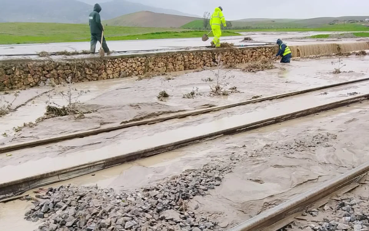 Inundaciones en Marruecos : las vías férreas sumergidas, miles de pasajeros bloqueados
