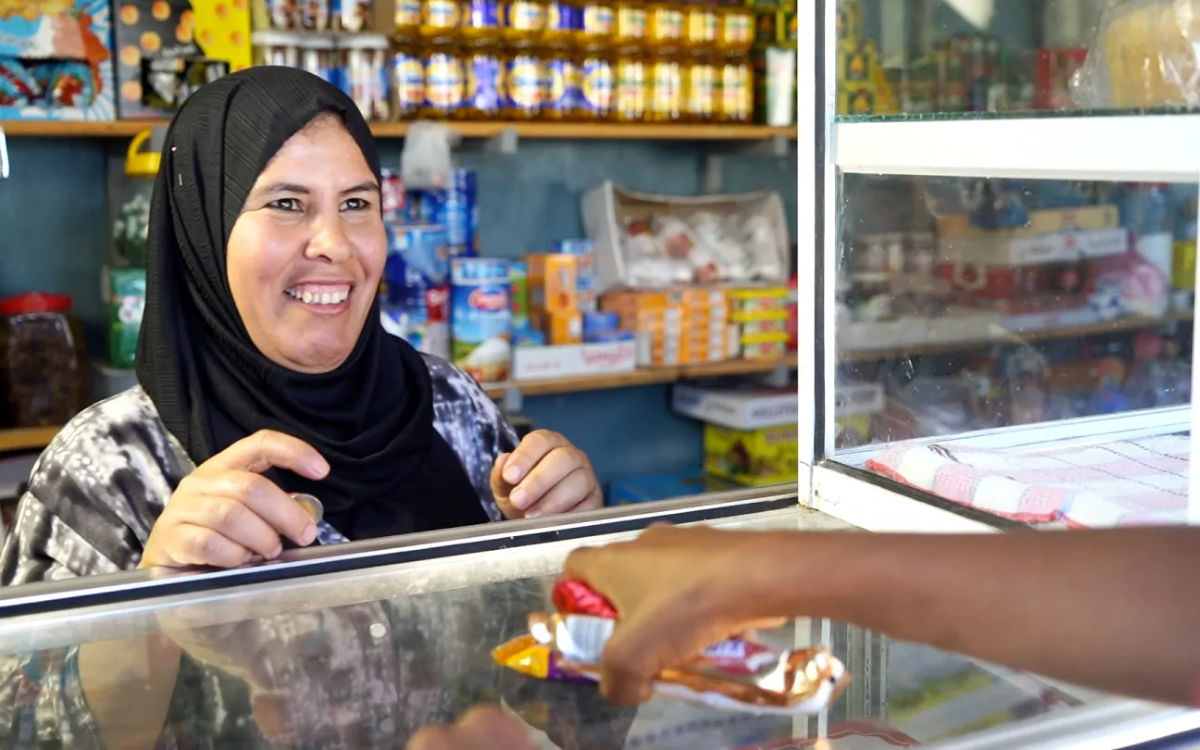 "De jornalera a empresaria : El sueño cumplido de Fatima Laanieg"