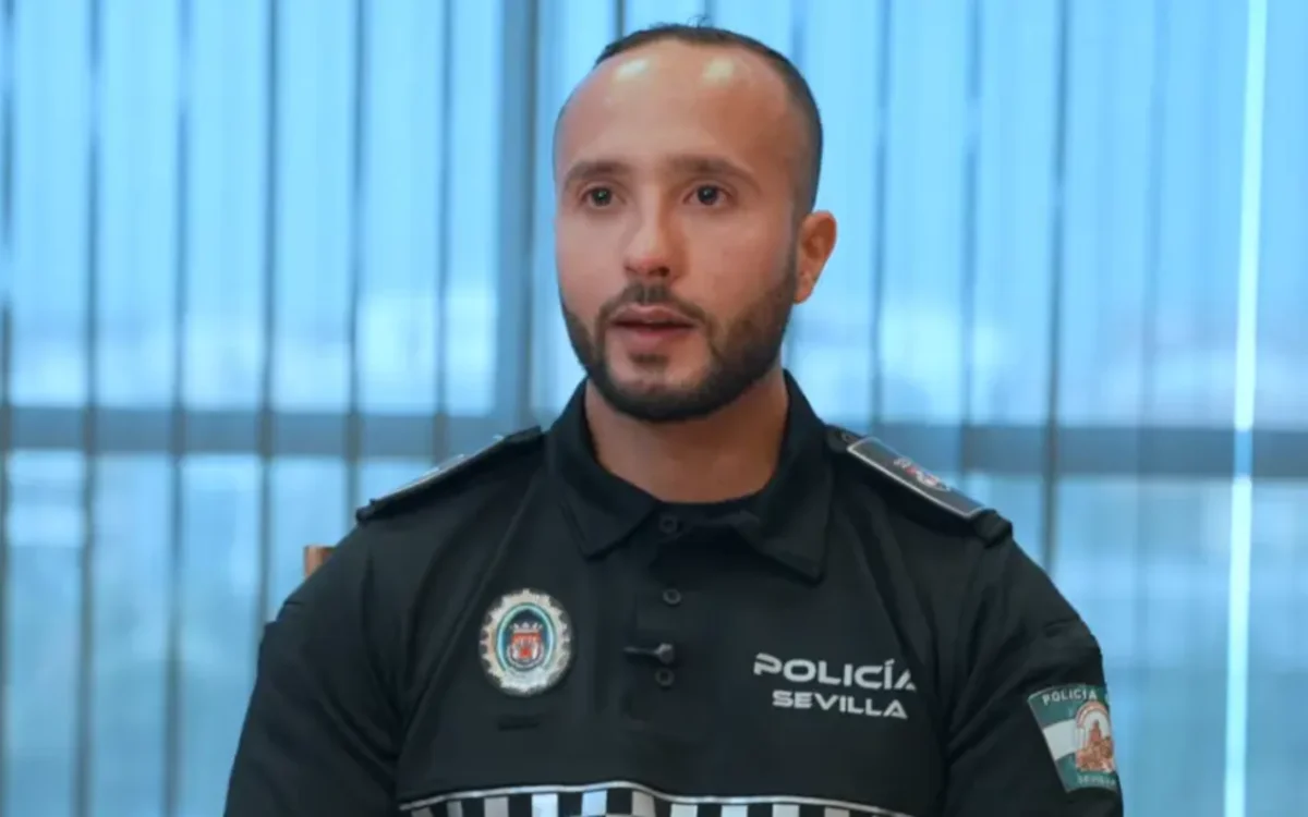 Llegado a España debajo de un camión, un marroquí llamado Marouane es hoy policía
