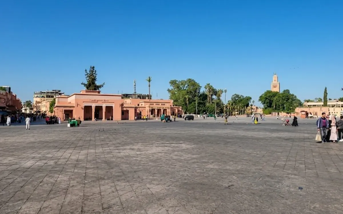 Marrakech : La plaza Jemaa El Fna desfigurada