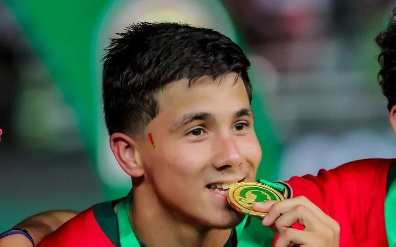 Marruecos convoca a Bouchouari : El joven talento del Saint-Étienne reemplaza al lesionado Ounahi
