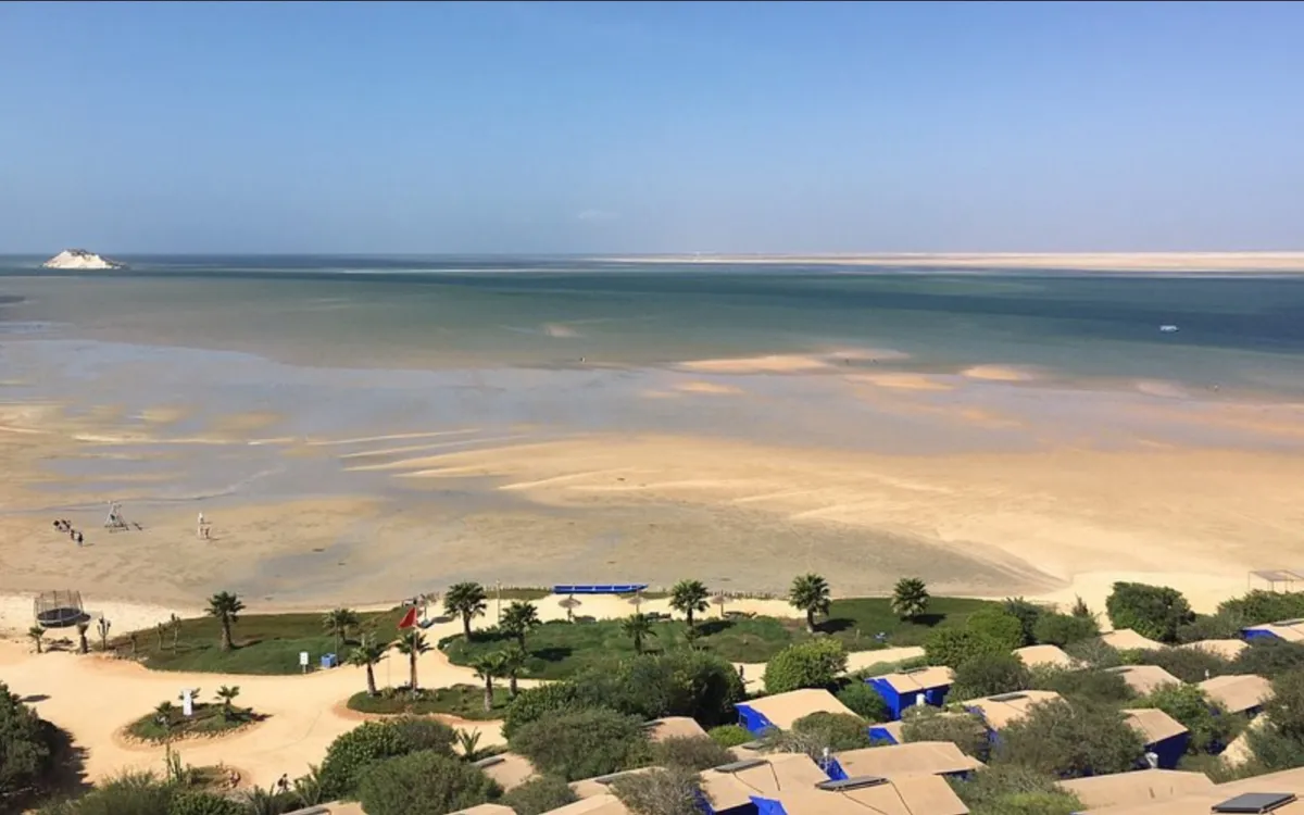 Cruzada contra la "mafia de las sombrillas" : Consumidores exigen liberar playas marroquíes