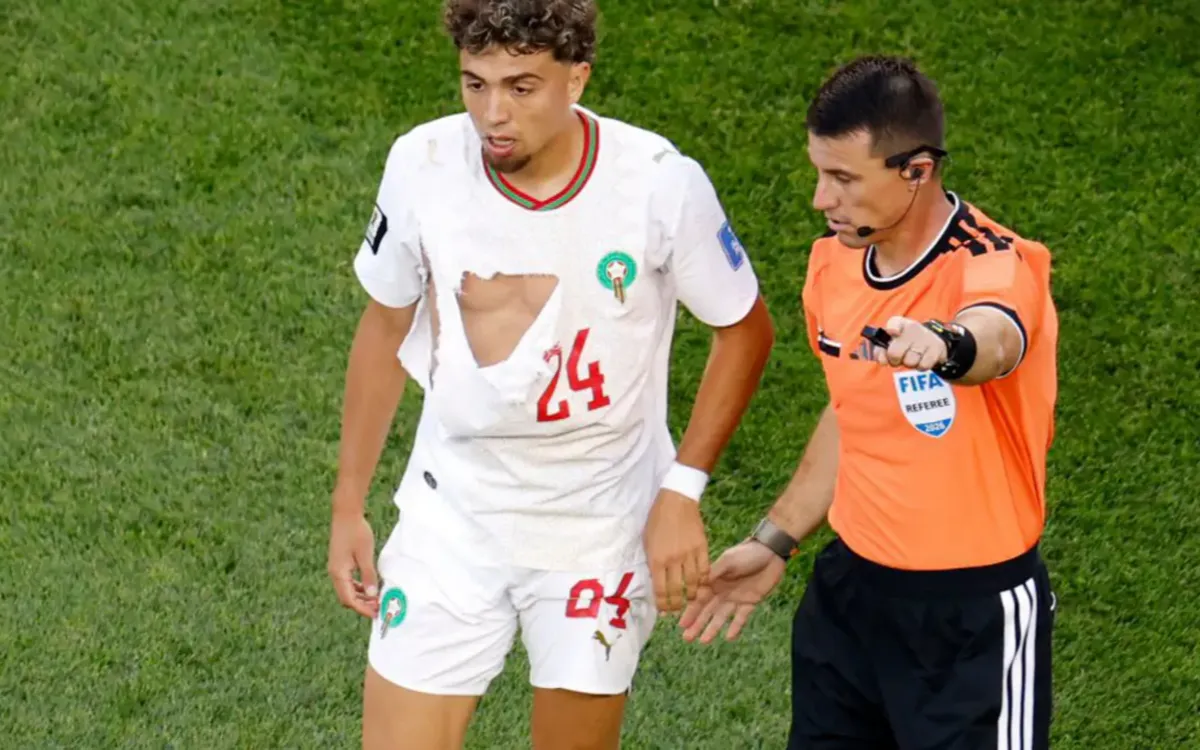 Marruecos-Escocia : La camiseta rasgada de Neil El Aynaoui avergüenza a Puma
