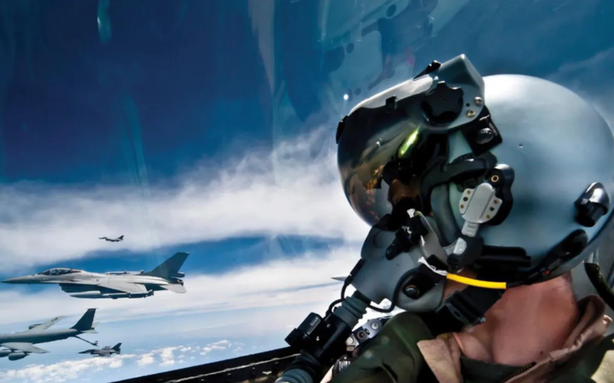 Marruecos : Los F-16 Mantienen Sus Ojos de Combate Americanos
