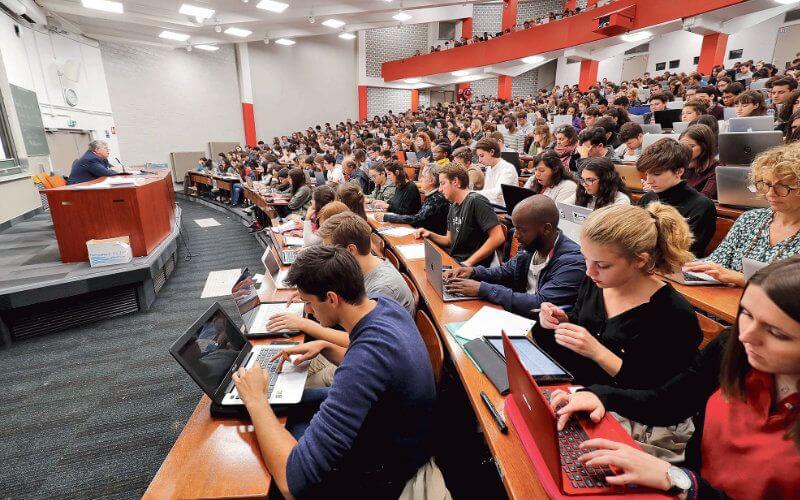 "Marruecos lidera la ola de talento extranjero en universidades francesas"