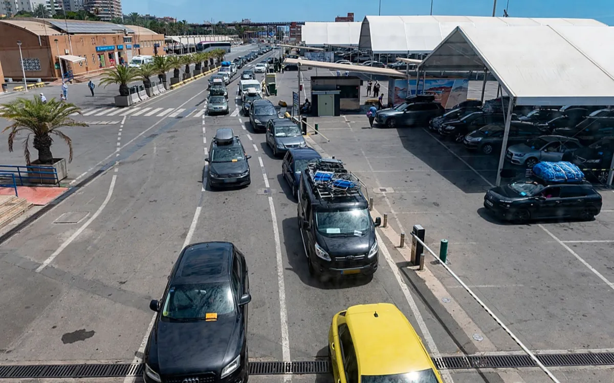 Hacia Marruecos, los MRE estarán mejor protegidos del calor en el puerto de Almería