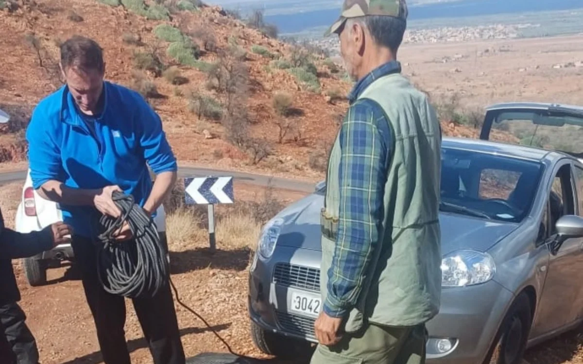 Marruecos : un turista inglés y su esposa salvan a un conductor in extremis