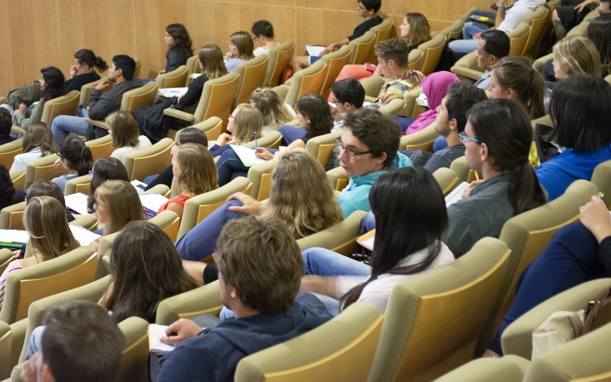 Los mejores estudiantes marroquíes de las grandes escuelas francesas abandonan Francia