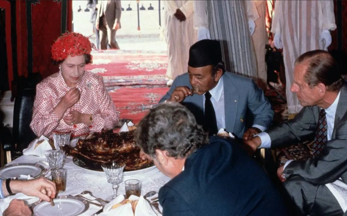 No hable así de mi personal" : El día en que Elizabeth II reprendió al Rey Hassan II