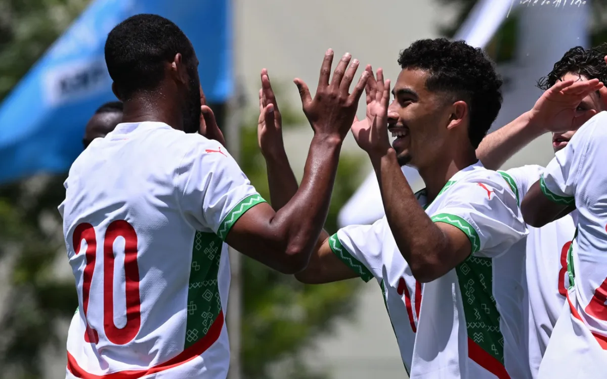 Partido de fútbol : Marruecos aplasta a Burundi en una mitad