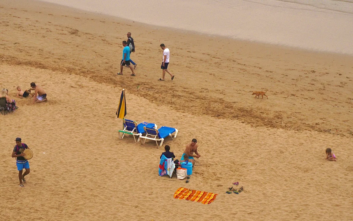 Playas en Marruecos : los operadores de alquiler no tienen derecho a cobrarte por la arena