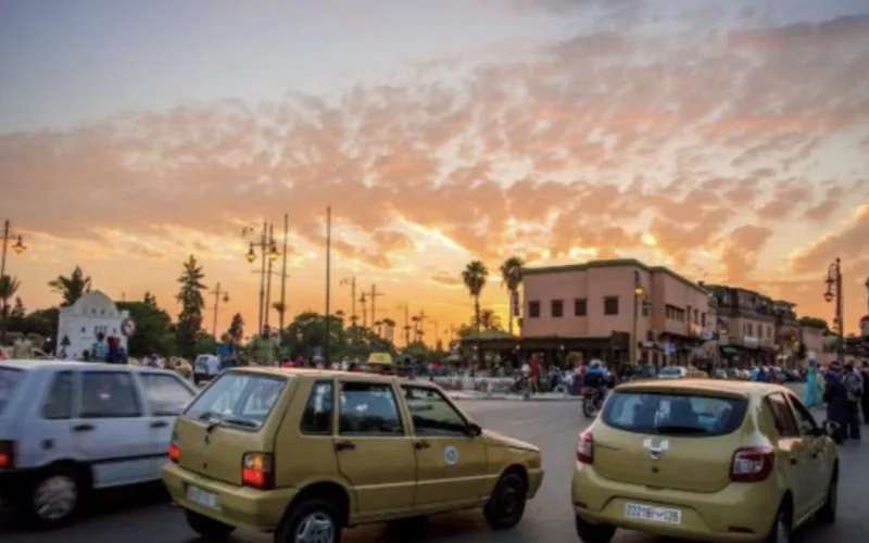 Polémica en Marrakech : Taxistas priorizan turistas sobre locales en vísperas del Aíd al-Adha