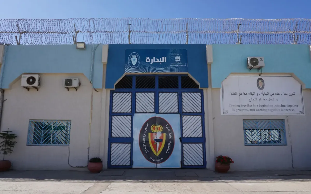 Escándalo en Tánger : Demoliciones selectivas en playa Ba Kacem favorecen a "influyentes" y perjudican a jóvenes rurales