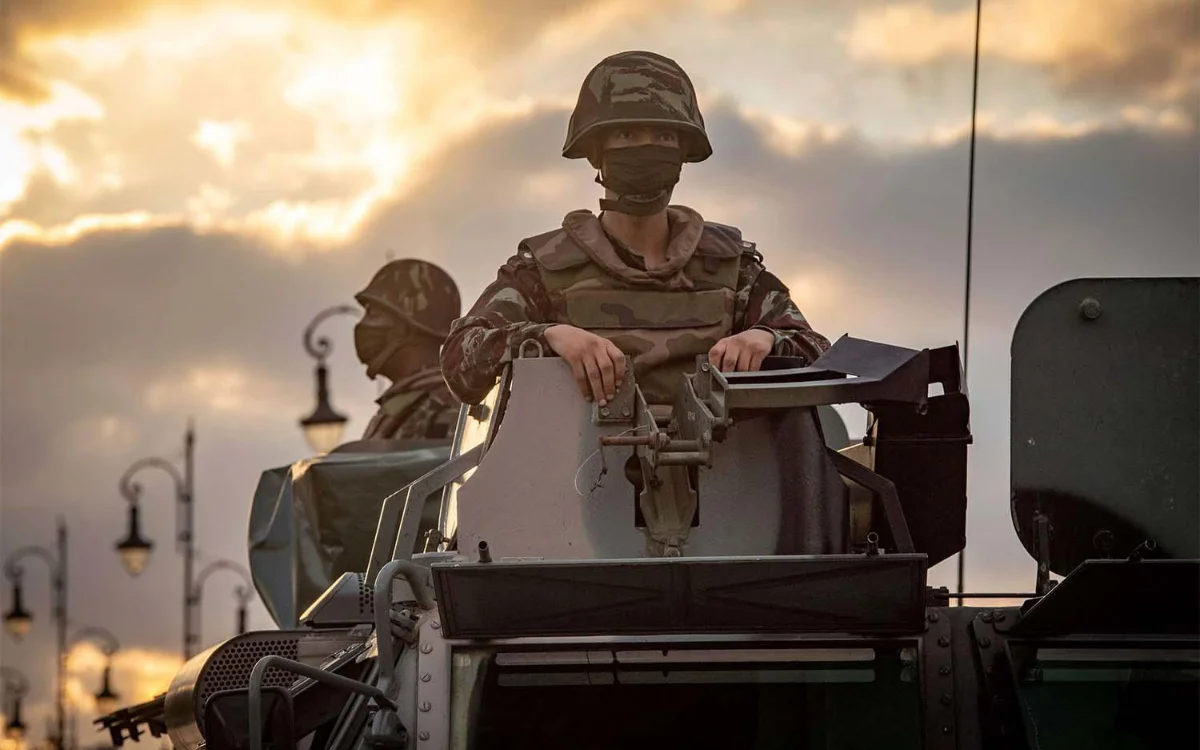 Por qué Marruecos está modernizando masivamente su ejército : tanques, misiles, drones y servicio militar