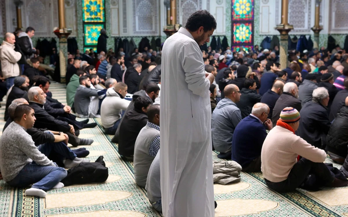 Ramadán 2026 en Bélgica : inicio oficial del ayuno fijado para el jueves 19 de febrero