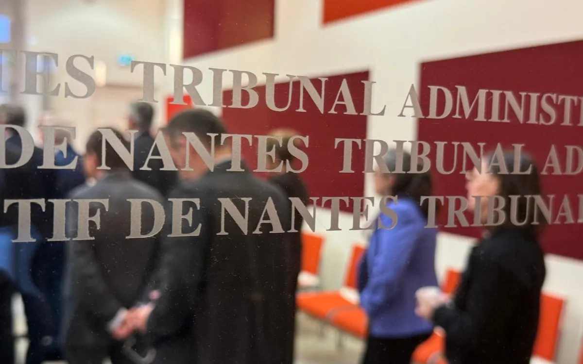Su hijo francés la ayuda desde hace años, pero Francia rechaza el visado de su madre