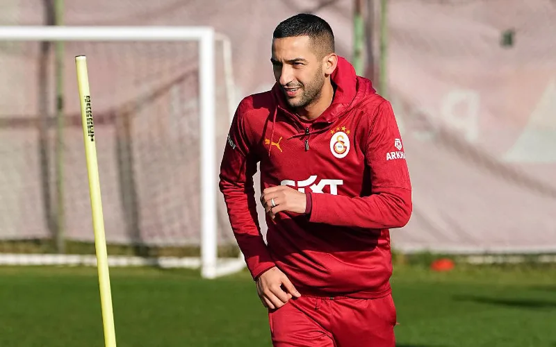 Ziyech, al borde del adiós : Crisis salarial en Galatasaray amenaza su futuro