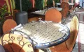 Escándalo en Oujda : Restaurante cobra extra por intimidad y amenaza a clientes críticos