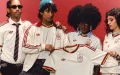 Fútbol : los españoles se sorprenden por una campaña de promoción "multirracial