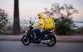 Glovo revoluciona el empleo : De autónomos a asalariados en España, ¿y en Marruecos ?