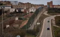 Insólito : Migrante sobrevuela valla fronteriza de Melilla en parapente y burla a la Guardia Civil