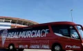 Menor marroquí atrapado bajo autobús del Real Murcia en Ceuta : Intento frustrado de cruzar a España