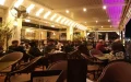 Polémica en Nador : Cafeterías excluyen a solteros y desatan debate social