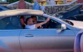 El rey Mohammed VI pasea en descapotable de lujo por M'diq : Vacaciones reales bajo el sol marroquí