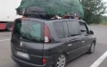 Sobrecarga extrema : Familia marroquí detenida en Francia con 400 kg de equipaje en el techo