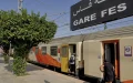 Tragedia en Fez : Tren arrolla a joven en vías cerca de puente peatonal