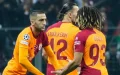 Ziyech iguala a Cristiano y Neymar : Doblete de tiro libre en Champions