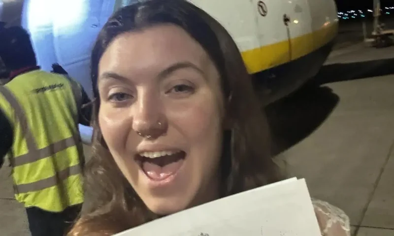 Caos en Marrakech : Turista británica expulsada por olvidar pasaporte