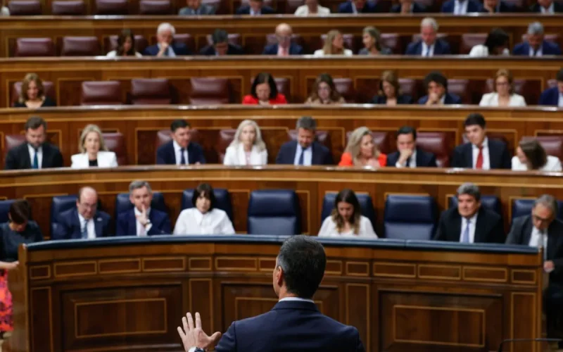 70.000 saharauis podrían convertirse en españoles : el PSOE teme la reacción de Marruecos