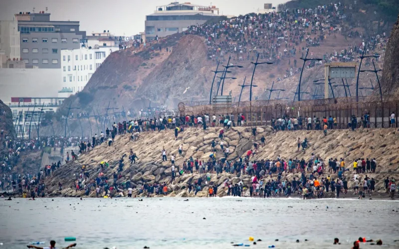 72.000 entradas en Ceuta : España había advertido a Marruecos desde el día anterior