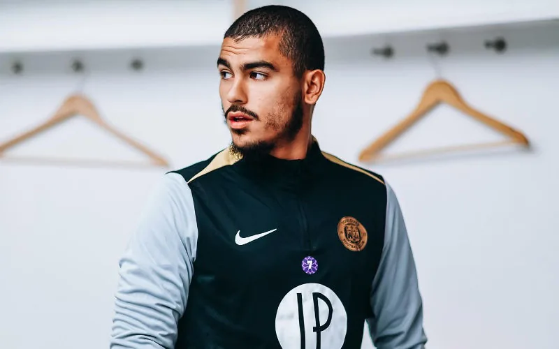 Aboukhlal en crisis : Afición del Toulouse abuchea al delantero marroquí tras meses sin brillar