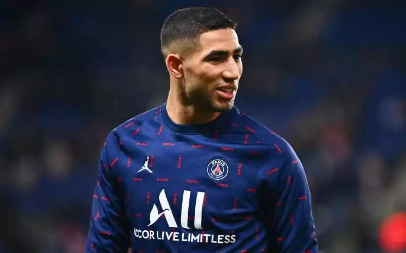 Achraf Hakimi brilla en la goleada del PSG : Dos asistencias y elogios de la prensa