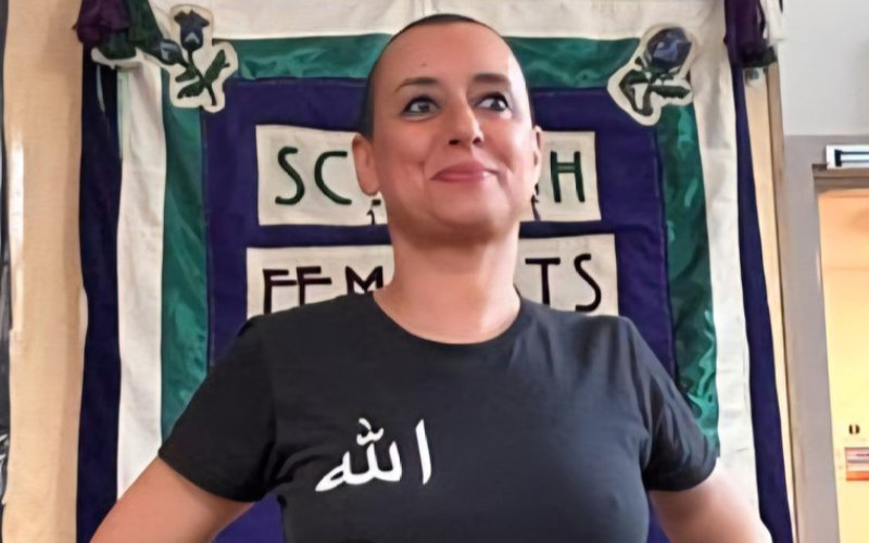Activista LGBTQ+ detenida en Marruecos por polémica camiseta sobre Allah