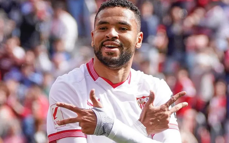 Al-Hilal ofrece 35 millones por En-Nesyri : El goleador marroquí cerca de unirse a la liga saudí